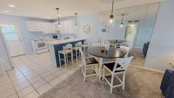 Leilighet, 2 soverom | Spiseområde