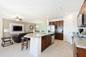 House, Multiple Beds (1338YC - West Haven Gated Community) | Private kitchen - 1338yc - Non-renting 11/10/22 West Haven Gated Community (Davenport)