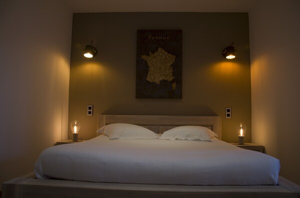 Executive Double Room, Ensuite, City View