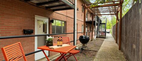 Condo, Multiple Beds (220 Peterson St. (Unit 2)) | Property entrance