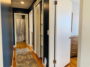 House, Multiple Beds (626 Country Club Rd., US) | Interior