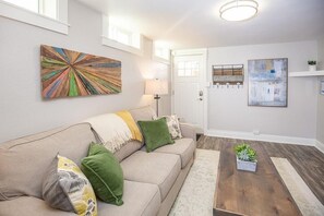 Apartment, Multiple Beds (1534 10th Ave, US) | Living room | 55-inch Smart TV with digital channels, TV