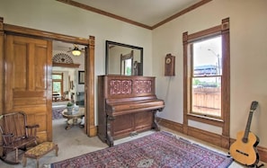 Maison, plusieurs lits (Historic Hahn Haus! Steps from Downto) | 4 chambres