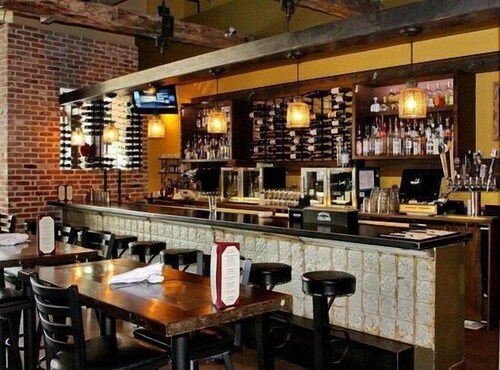 Historic Hahn Haus! Steps From Downtown Loveland!