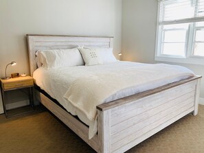 House, Multiple Beds (622 W. Laurel St. - Upper) - Beautiful Bungalow Next to CSU -FREE Cruiser Bikes (Fort Collins)