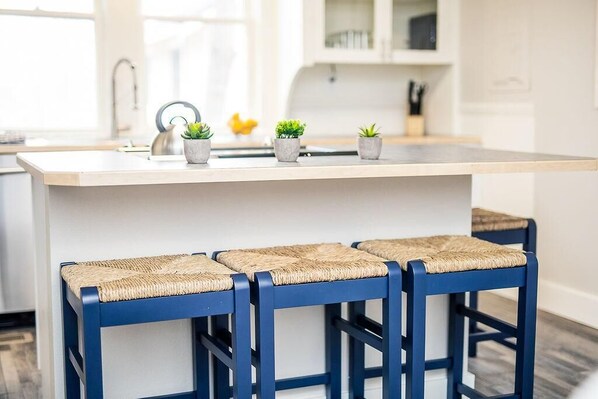 Apartment, Multiple Beds (1536 10th Ave - Upper) | Private kitchen