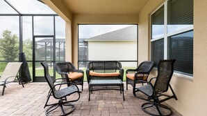 Unclassified image, 3 of 29, button - 946sp -west Haven Gated Community (Davenport)