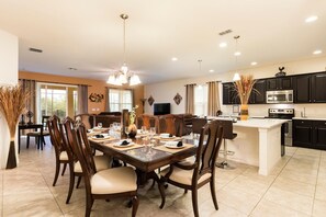 House, Multiple Beds (946SP - West Haven Gated Community) | Private kitchen