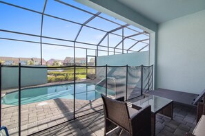 Nhà, nhiều giường (177CD-Festival Resort) | Ban công