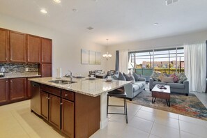 Nhà, nhiều giường (177CD-Festival Resort) | Bếp riêng | Dụng cụ nấu nướng/bát dĩa/dao nĩa 