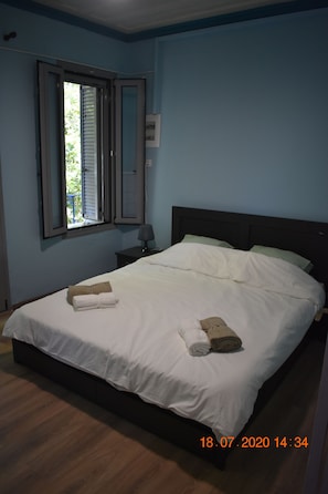 1 chambre, fer et planche à repasser, Wi-Fi, literie fournie