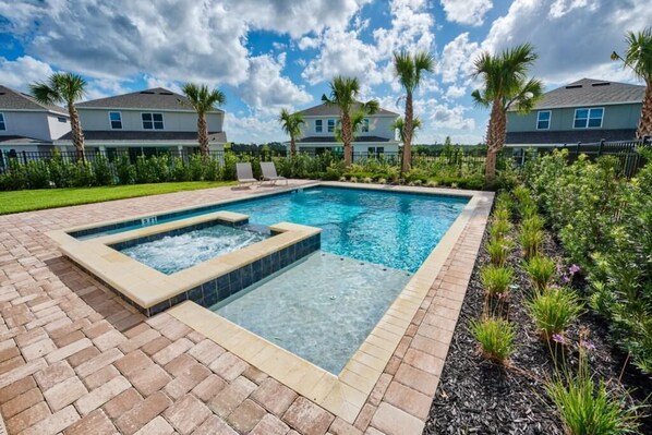 House, Multiple Beds (7392MA- Encore) | Pool