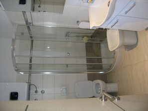 Set di cortesia gratuito, bidet, asciugamani