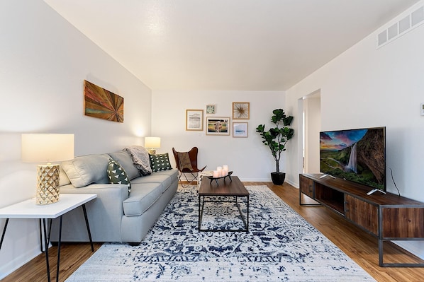 Condo, Multiple Beds (1020 Garfield St. (Suite 2)) | Living room