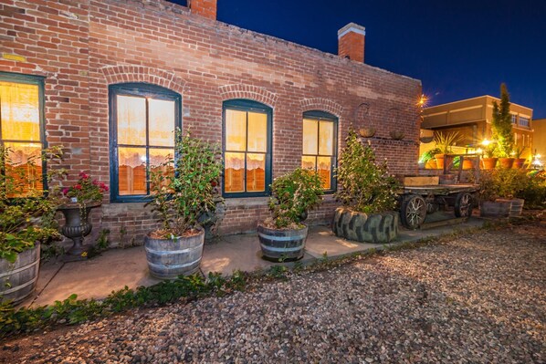 Townhome, 1 Queen Bed (262 Old Firehouse Alley, US) | Exterior