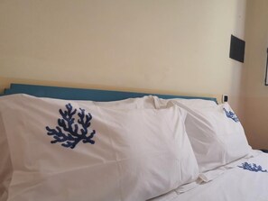 2 bedrooms, in-room safe, iron/ironing board, travel crib