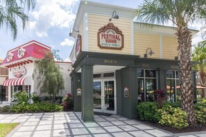 House, Multiple Beds (185CD-Festival) | Exterior