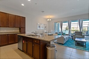 House, Multiple Beds (185CD-Festival) | Private kitchen