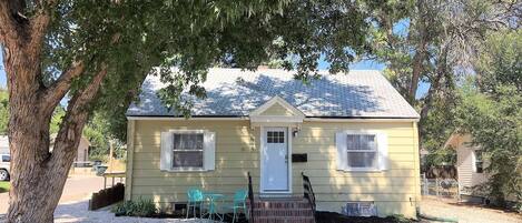 Apartment, Multiple Beds (915 23rd St - Upper) | Property entrance
