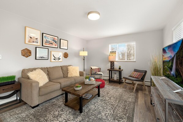 Condo, Multiple Beds (220 Peterson St. (Unit 8), US) | Living room
