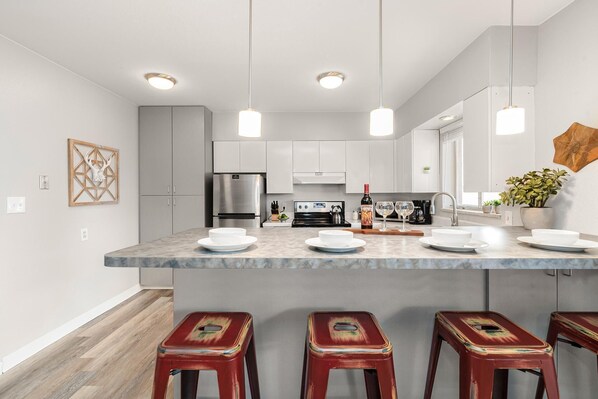 Condo, Multiple Beds (220 Peterson St. (Unit 7)) | Private kitchen | Coffee/tea maker, electric kettle, cookware/dishes/utensils