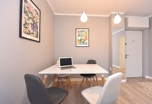 Appartement, 1 chambre, vue ville | Coin séjour