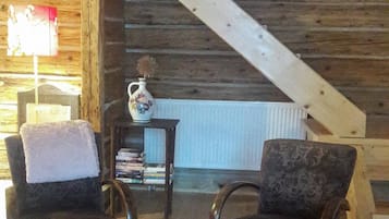 Chalet, 4 Bedrooms, Terrace | Interior