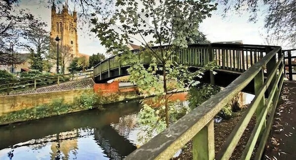 River House 2br 1 Bathroom & Downstairs Toilet Parking St Neots Town Centre - St Neots