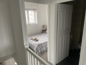 House, 2 Bedrooms, River View | 2 bedrooms, iron/ironing board, travel crib, bed sheets - River View House St Neots - Navigation Wharf (St Neots)