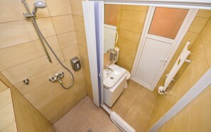 Studio, 1 Bedroom, City View | Bathroom shower
