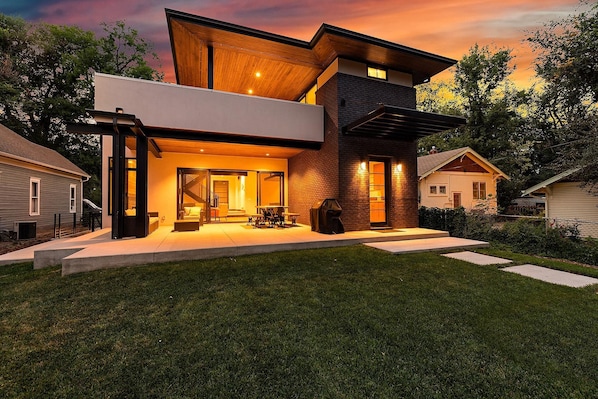 House, Multiple Beds (204 S. Grant Ave*) | Exterior