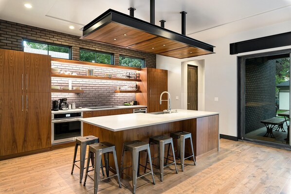 Hus, flere senger (204 S. Grant Ave*) | Eget kjøkken | Kjøleskap, ovn, kaffetrakter/tekoker og brødrister