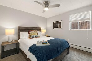 Condo, Multiple Beds (220 Peterson St. (Unit 4))