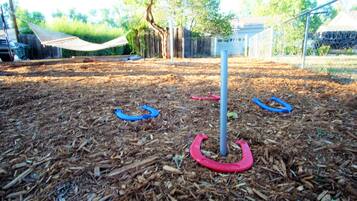 Apartment, Multiple Beds (915 23rd St. - Lower) | Property grounds