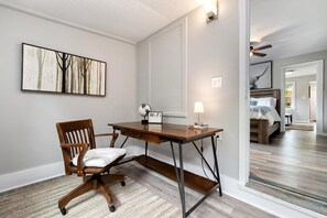 House, Multiple Beds (417 Park St.)