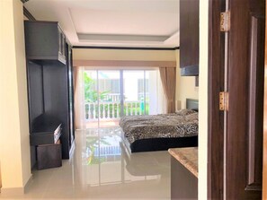 Studio | WiFi, bed sheets - Large Ground Floor Studio at Baan Suan Lalana (Pattaya)