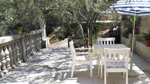 Outdoor dining - Ribareva Kuca 18 M Od Plaze Studio Apartman Za 2 (Blato)