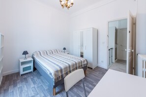 3 camere, ferro/asse da stiro, Wi-Fi gratuito, lenzuola