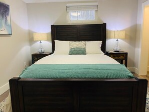 2 bedrooms, iron/ironing board, free WiFi, bed sheets - Inviting Bungalow Next to UNC - Free cruiser bikes! (Greeley)
