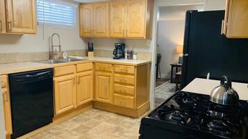 Apartment, 2 Queen Beds (1944 7th Ave. - Lower) | Private kitchen | Coffee/tea maker, cookware/dishes/utensils, paper towels