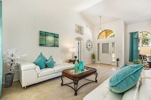 Villa, 5 Schlafzimmer, eigener Pool, Gartenblick | Wohnzimmer