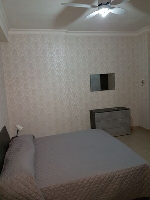 1 Schlafzimmer, Bügeleisen/Bügelbrett, WLAN, Bettwäsche