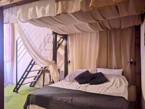 2 bedrooms - Palace Of The Masks In The Heart Of Rome (Rome)