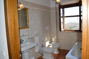 Loft, 2 Bedrooms, Smoking, Patio | Bathroom | Shower