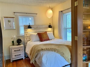 House, Multiple Beds (Cozy Home in Downtown Loveland w/ Fre)