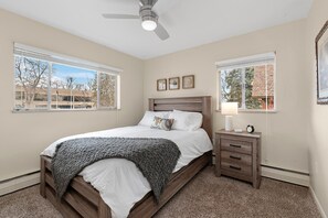 2 多间卧室、熨斗/熨衣板、旅行婴儿床、免费 WiFi