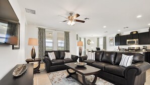 Ferienhaus, Mehrere Betten (1303YC - West Haven Gated Community) | Wohnzimmer