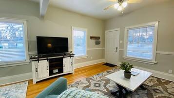 Apartment, Multiple Beds (1944 7th Ave - Upper) | Living room | TV