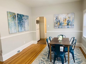 Apartment, Mehrere Betten (1944 7th Ave - Upper)