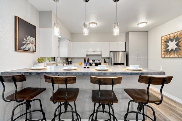 Condo, Multiple Beds (220 Peterson St. (Unit 6), US) | Private kitchen